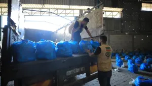 Фонд Кадырова передал продуктовую помощь 300 семьям в Палестине